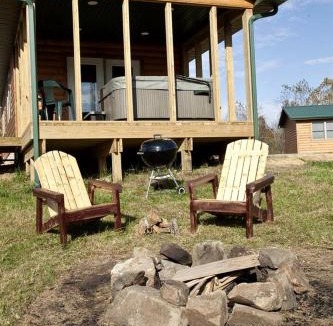 Equality House | Fabulous Cabin with Hot-tub in Herod, Illinois