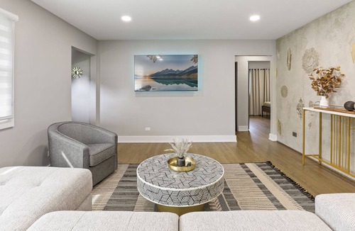 Flossmoor House | Fabulous Flossmoor - 4 BRs