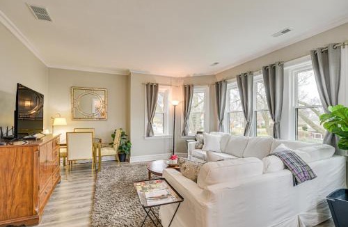 Evanston Apartment | Family Apartment with Deck and Yard Near Northwestern