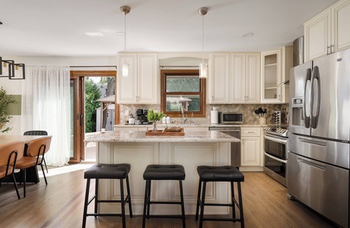 Wasco House | Family Friendly 4BR with Backyard+Games, ORD, Chicago, Workspace
