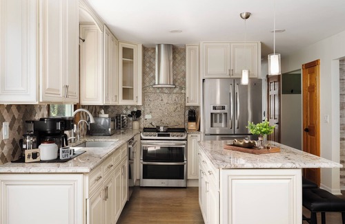 Wasco House | Family Friendly 4BR with Backyard+Games, ORD, Chicago, Workspace