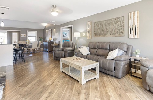 Rochelle House | Family-Friendly home in Rochelle, IL