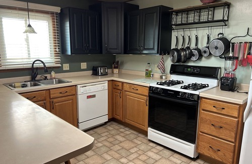 Lakewood  Shelby County House | Family Friendly Home in Cowden