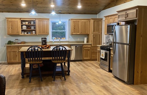 Effingham House | Family Home on Lake Sara