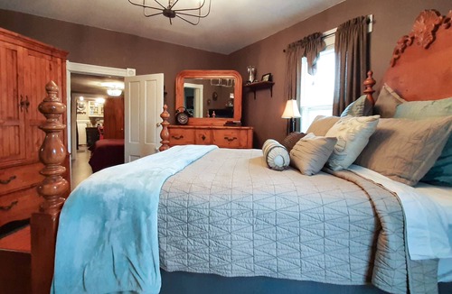 Godfrey Other | Farmhouse Cottage, Alton Illinois, come enjoy "Historical Culture"