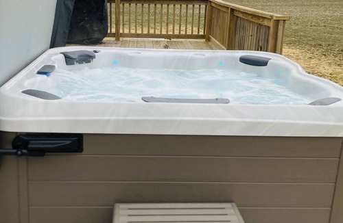 St. Clair County House | Farmstead home w/hot tub