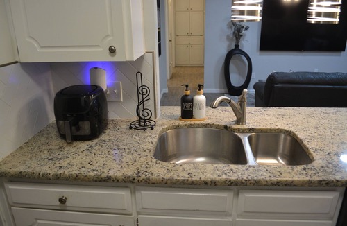 Forest Hill House | Fenced Backyard + Parking - Near Six Flags + AT&T