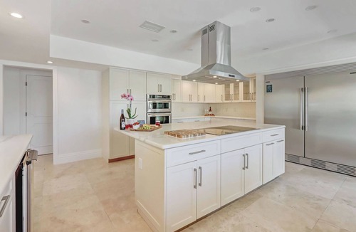 Lighthouse Point House | FIFA Perfect | Solara: Waterfront Estate, Pool, Dock, Private Guest Suite