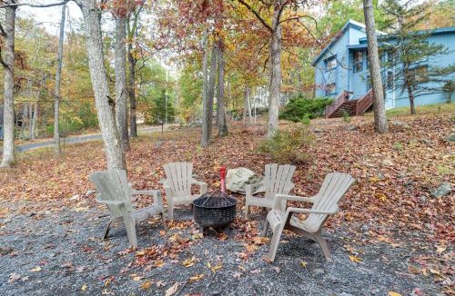 Bushkill House | Fire Pit & Gas Grill: Charming Poconos Abode!