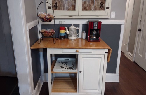 Rogers Park Condo | First Floor Brownstone Newly Renovated