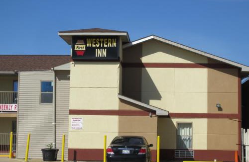 Fairmont City Hotel | First Western Inn - Fairmont City