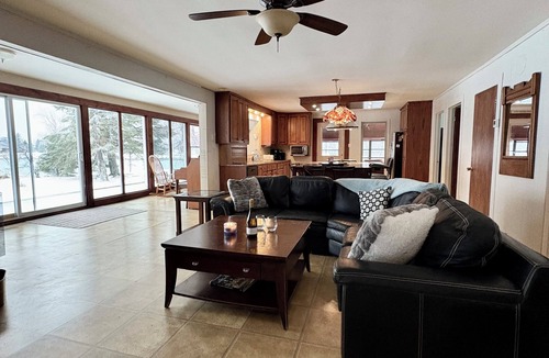 Martintown Cottage | Fish ON! Charming cottage on the n St. Lawrence River with 60' dock