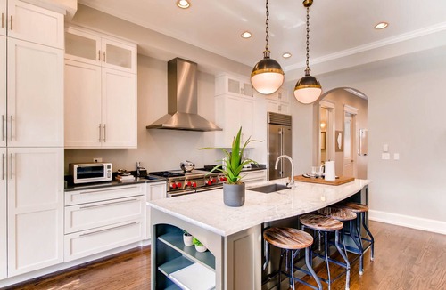 Noble Square House | FIVE STAR Single Family in Heart Of Chicago! Super clean, Great Neighborhood