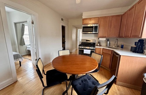 Bucktown Apartment | Flexhome Bucktown 2BR C1