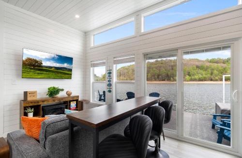 Nancy House | Floatopia - A Unique Floating Retreat