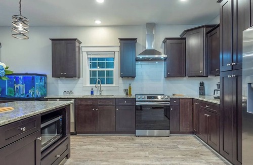 Fairview House | Forest Mountain Views with Yard, 3-bedroom pet friendly home Fairview