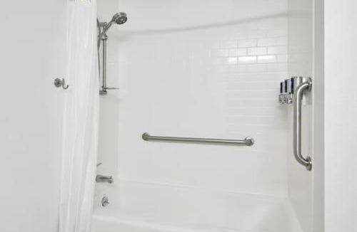 Buffalo Grove Hotel | Four Points by Sheraton Buffalo Grove