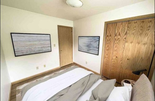 Ottawa Apartment | Free parking - Pet Friendly