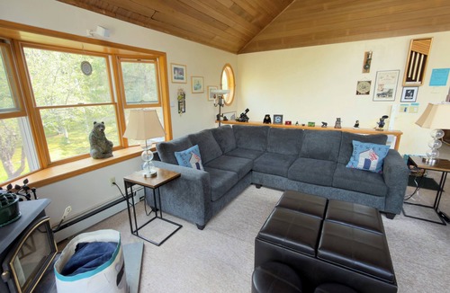 Hunter House | Full house with pool on 6 acre property