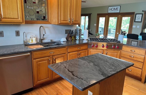 Murphysboro House | Fully custom modern four bedroom home on 13 acres with a stocked pond.