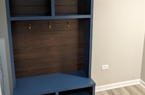 South Austin Apartment | Fully Furnished Extended Stay Work or Insurance in Chicago