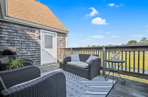 Brant Rock Apartment | FULLY RENOVATED apt w/water views and deck near beach& marina