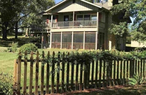 The Galena Territory House | Galena Getawaynn