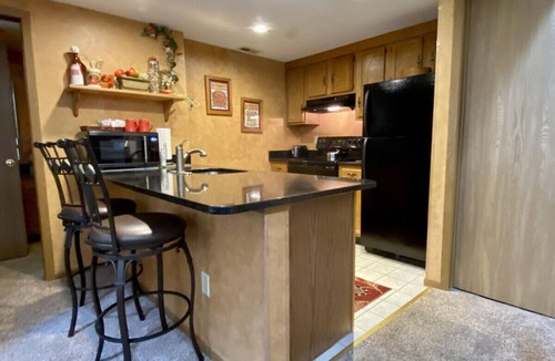 The Galena Territory House | Galena Oak Getaway near Shopping, Golfing, Hiking