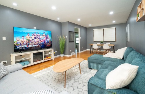 Palos Hills House | Game Room, Basketball Court, Fire Pit and more!