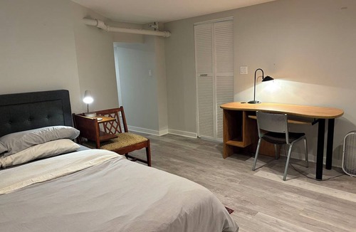 Rogers Park Apartment | Garden 2-bedroom Unit 1 Block from the Lake and Public Transportation + Wifi