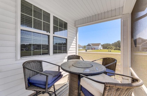 Newport House | Gateway to Emerald Isle! Coastal Gem w/Golf Cart