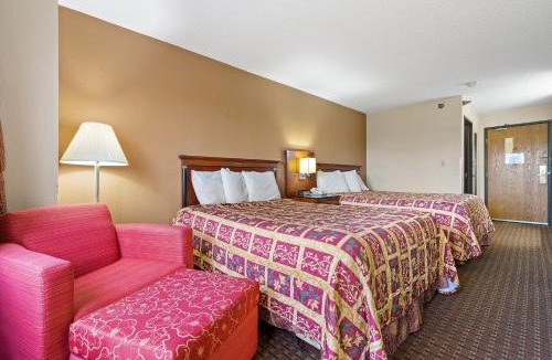 St. Charles Hotel | Geneva Motel