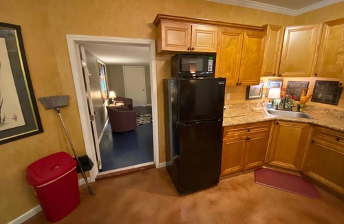 Kennesaw Apartment | Get original accommodations or supersize with our new"Blueroom" master bedroom.