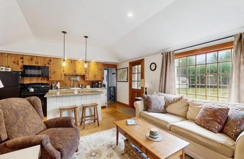 Easton House | Gingerbread Cottage