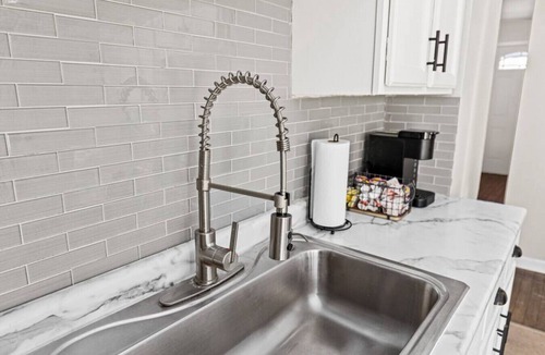 Peoria House | GLEN LIVING - a family 3 BD in Central Peoria