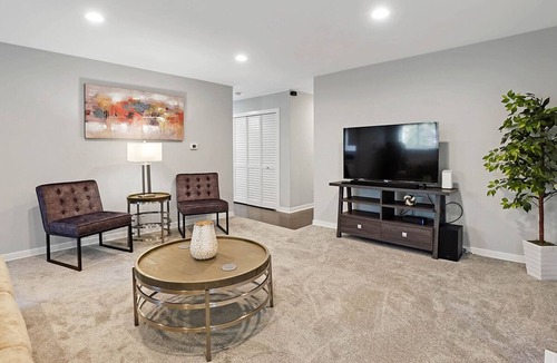 Glendale Heights House | Glendale Heights Rental- Windsor Ln