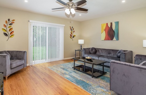 Glendale Heights House | Glendale Heights Rental - Nolan Ave