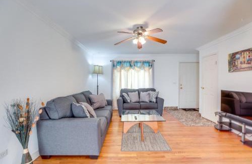 Glendale Heights House | Glendale Heights Home with Office and Backyard!