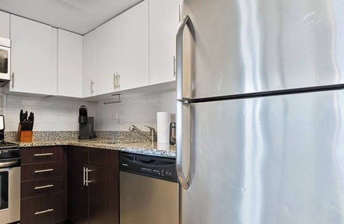 North Brookline Apartment | Gorgeous 2bd/1.5ba Next to BU 8jik
