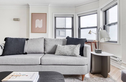 Gold Coast Apartment | Gorgeous Gold Coast 2BR w/ Doorman & Gym, 2 blocks to L, by Blueground