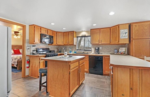 Ingleside Apartment | Gorgeous Nautical 2/2 Lake House Chain O` Lakes with Hot Tub