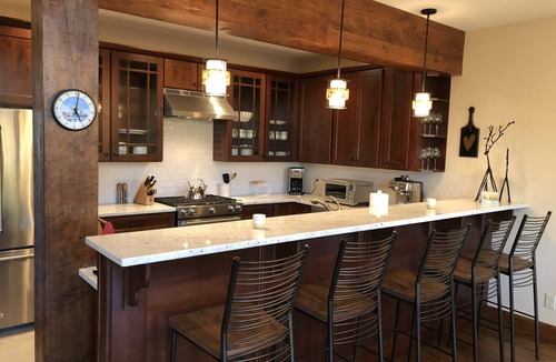 West Dover House | Gorgeous Slope side Ski-on/Ski-off townhome in the highly desirable TrailsEdge.