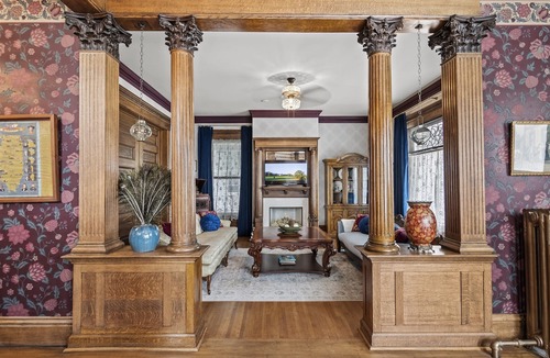 Springfield House | Grand Historic Retreat | Walk to Capitol & Attractions | Timeless Elegance
