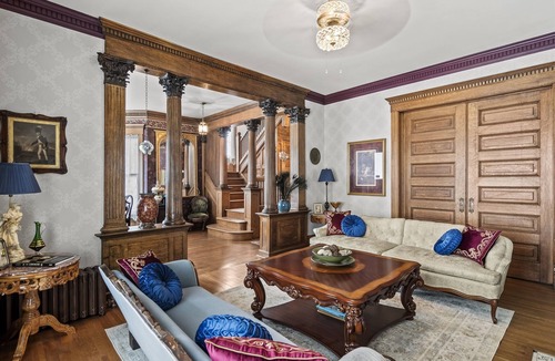Springfield House | Grand Historic Retreat | Walk to Capitol & Attractions | Timeless Elegance