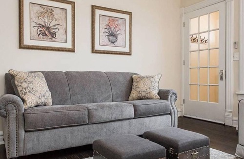 Libertyville House | Great For Big Family w/2 Kitchens & 2 Living Rooms