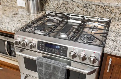 Libertyville Apartment | Great For Families DT Libertyville near Naval Base