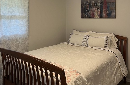 Rockford House | Great for family Cozy, Quiet and Fully Furnished Home in the Rockford area