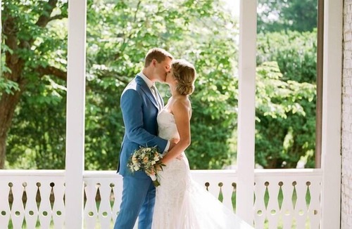 Orange Villa | Grelen's Boxwood Villa: An Enchanting Estate with Beautiful Gardens