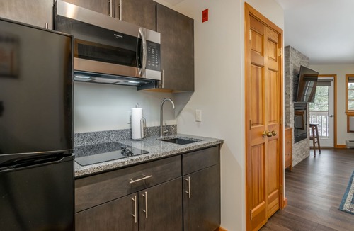 Stowe Area Hotel | Grey Fox Inn