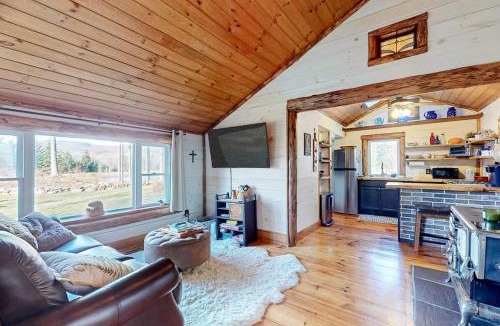 North Troy House | Grizzly Pines